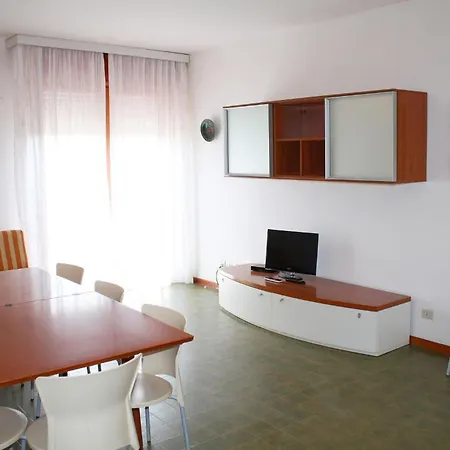 Equipped Flat With Garden And Pool Линьяно-Саббьядоро