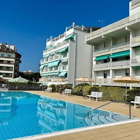 Equipped Flat With Garden And Pool Апартаменты Линьяно-Саббьядоро